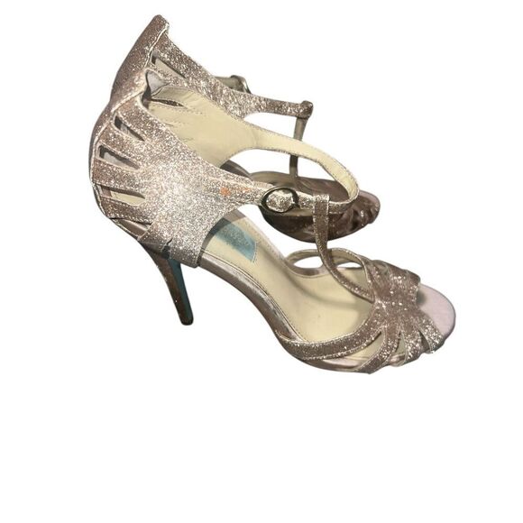 ✨BETSEY BLUE TEE STRAPPY SZ 7.5 HEEL IN CHAMPAGNE✨ - Picture 2 of 13